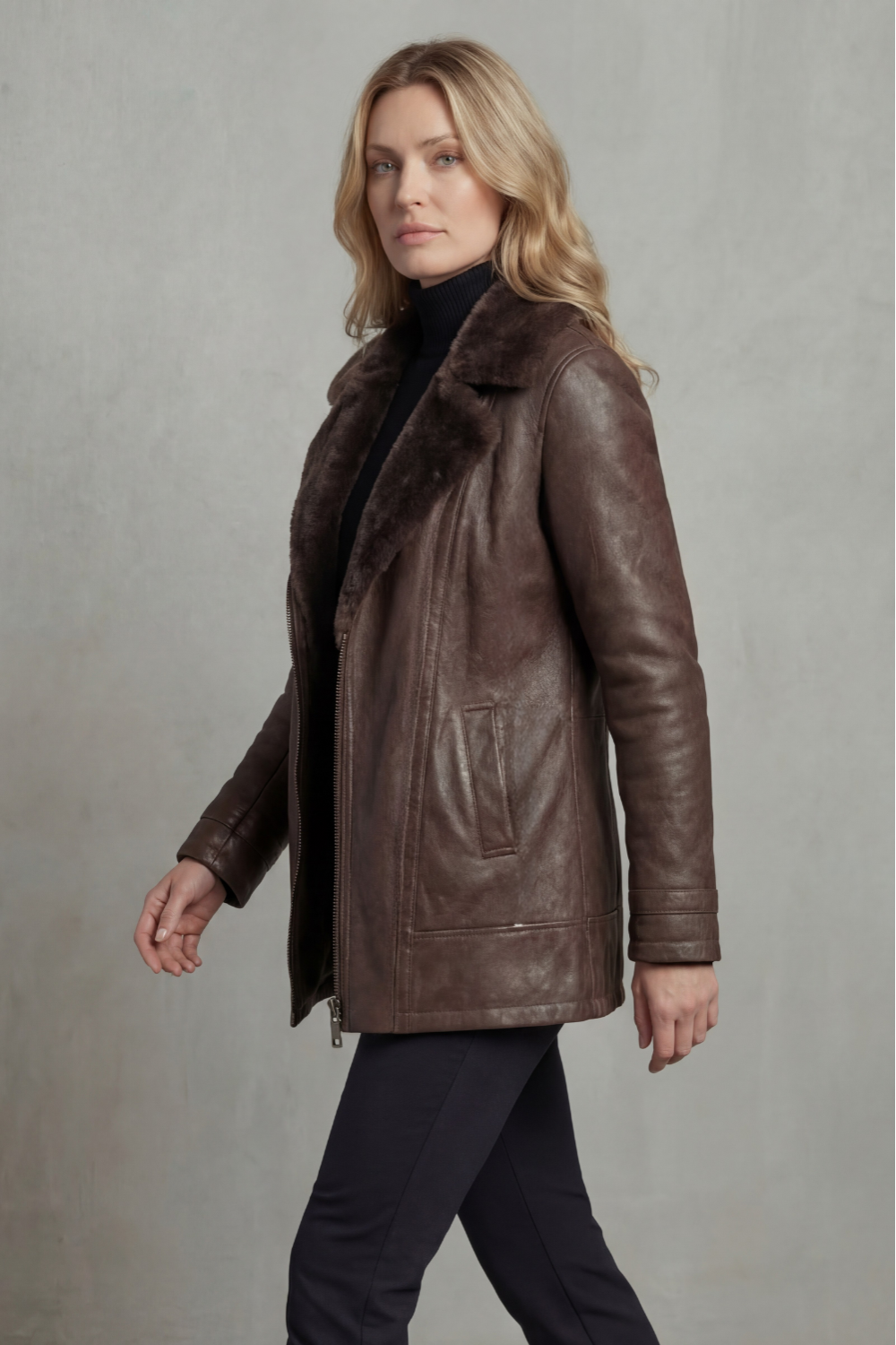 Women's Leather Jacket with Shearling Fur Collar